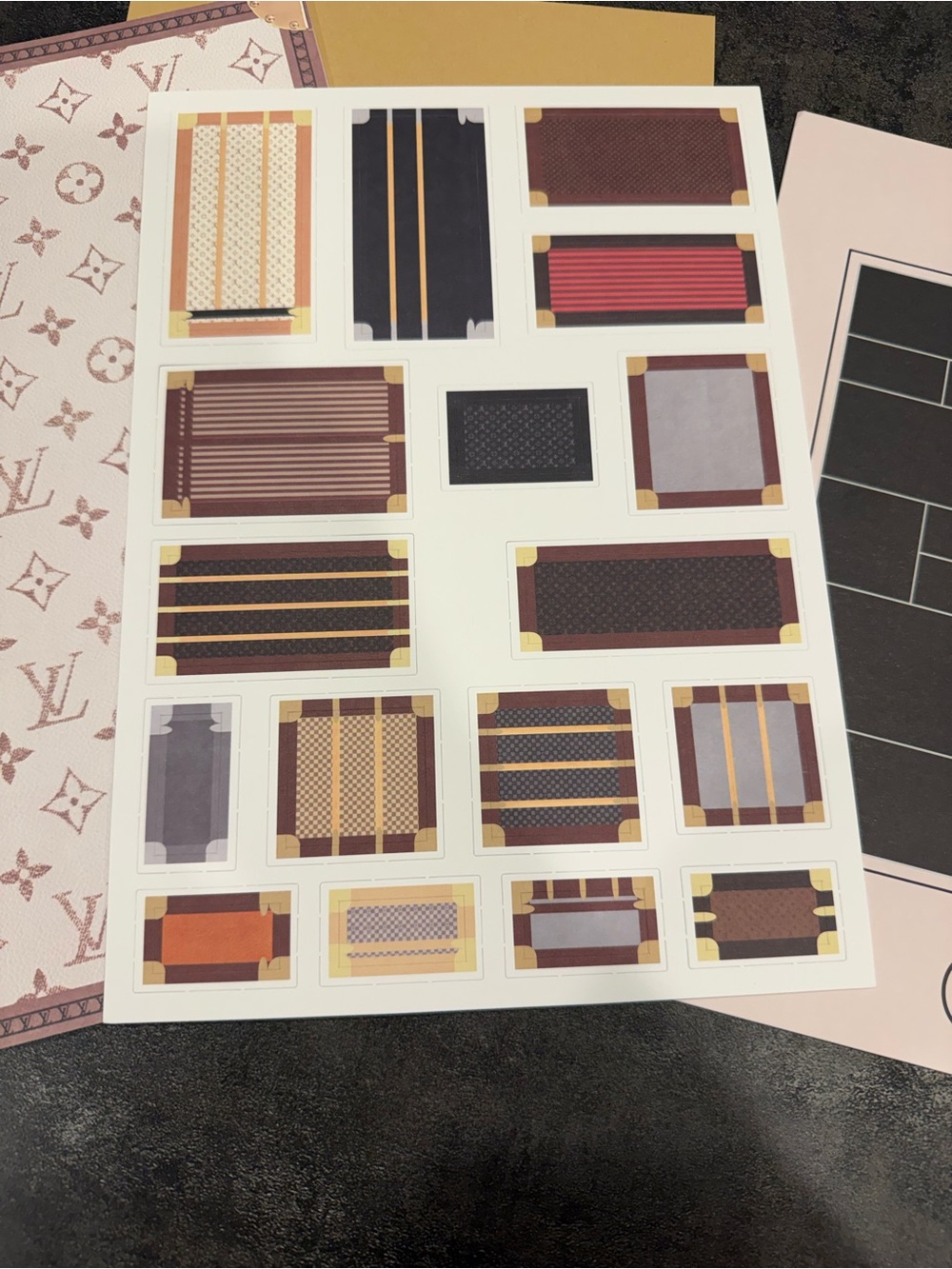 Louis Vuitton Event Craft Folder - Picture 7 of 11